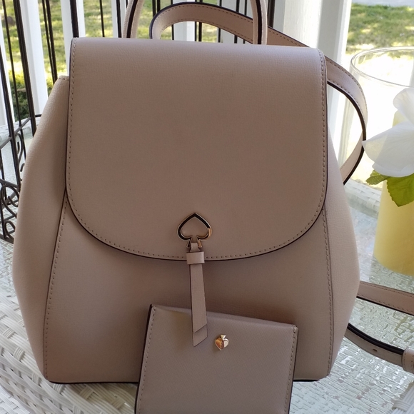 Kate Spade(*SOLD*) - Picture 9 of 9